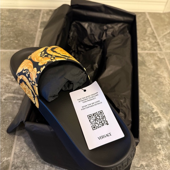 Versace Barocco Slides – Black/Gold (EU 41 / US 8)